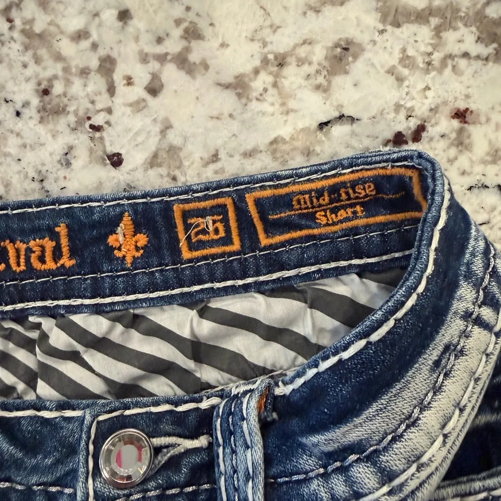Rock Revival Nuri Jean Shorts - Picture 3 of 7